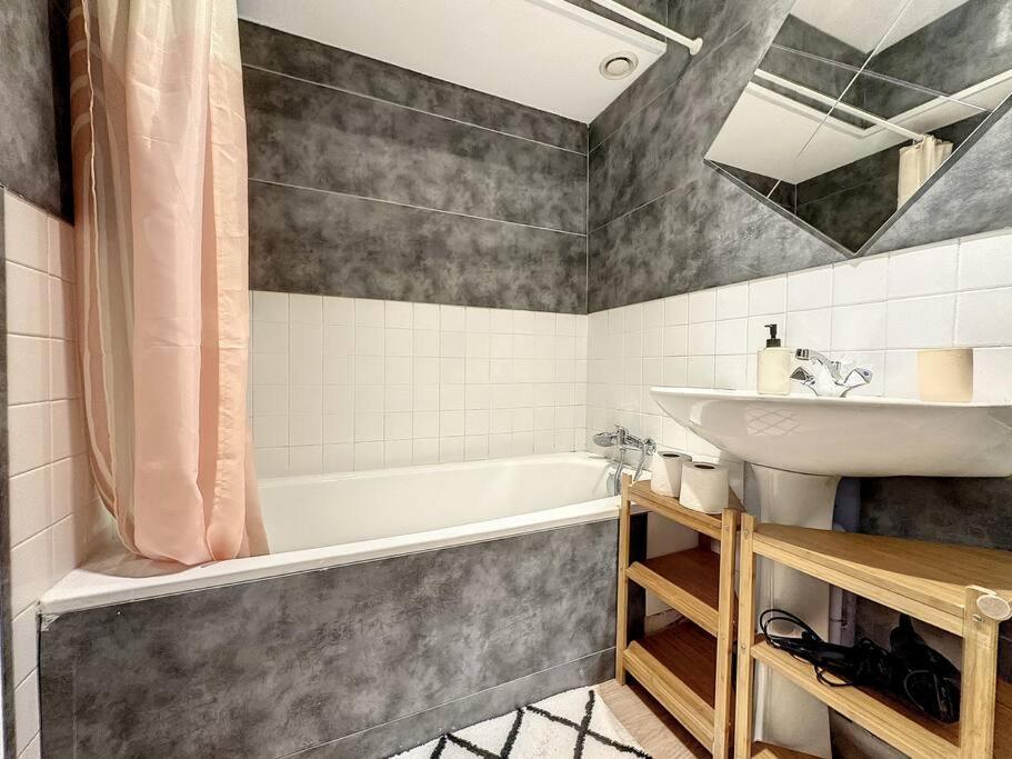 La Suite Duhamel - Au Pied De La Gare - Au Calme Rennes Dış mekan fotoğraf